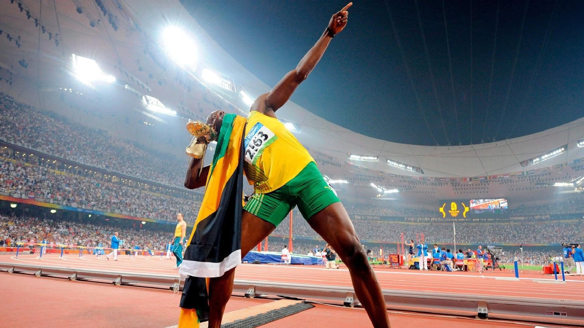 _湖人队领袖詹姆斯再度发威,带队胜出_,湖人官宣詹姆斯